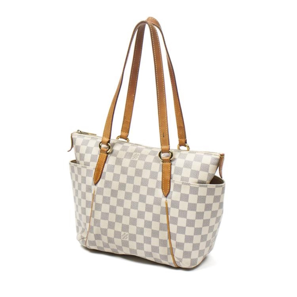 LOUIS VUITTON TOTALLY